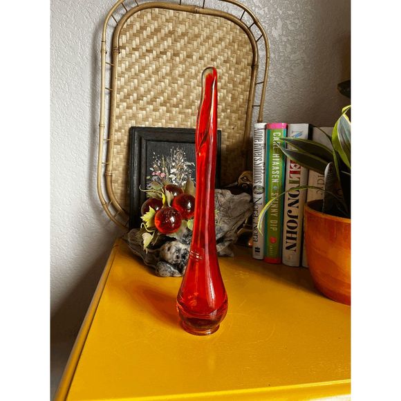 Vintage Viking Glass Persimmon Bud Vase w/Sticker - Picture 3 of 6